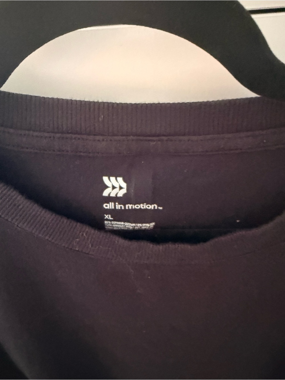 all in motion Black Short Sleeve Crop Tee- XL - Picture 2 of 4